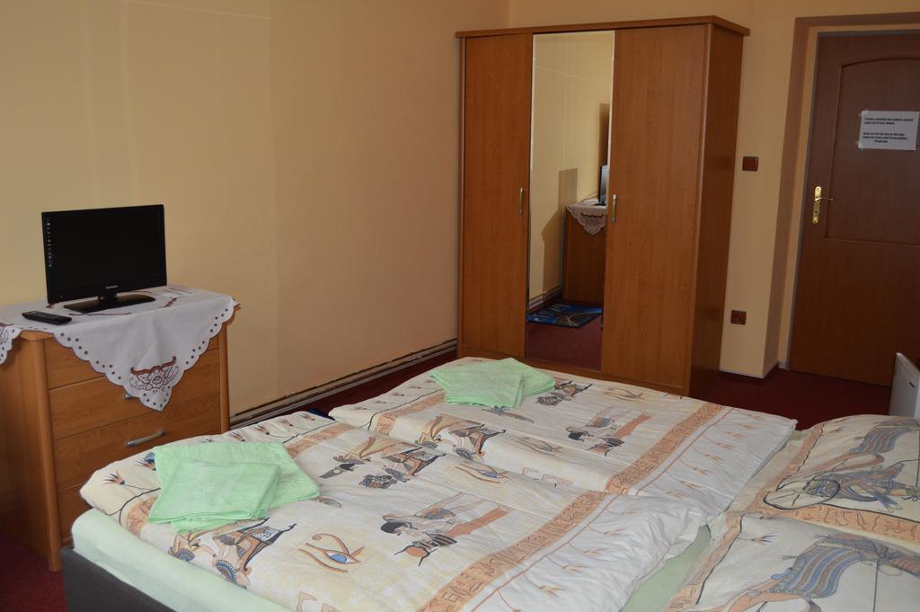 Hotel Paradise Ostrava Quarto foto