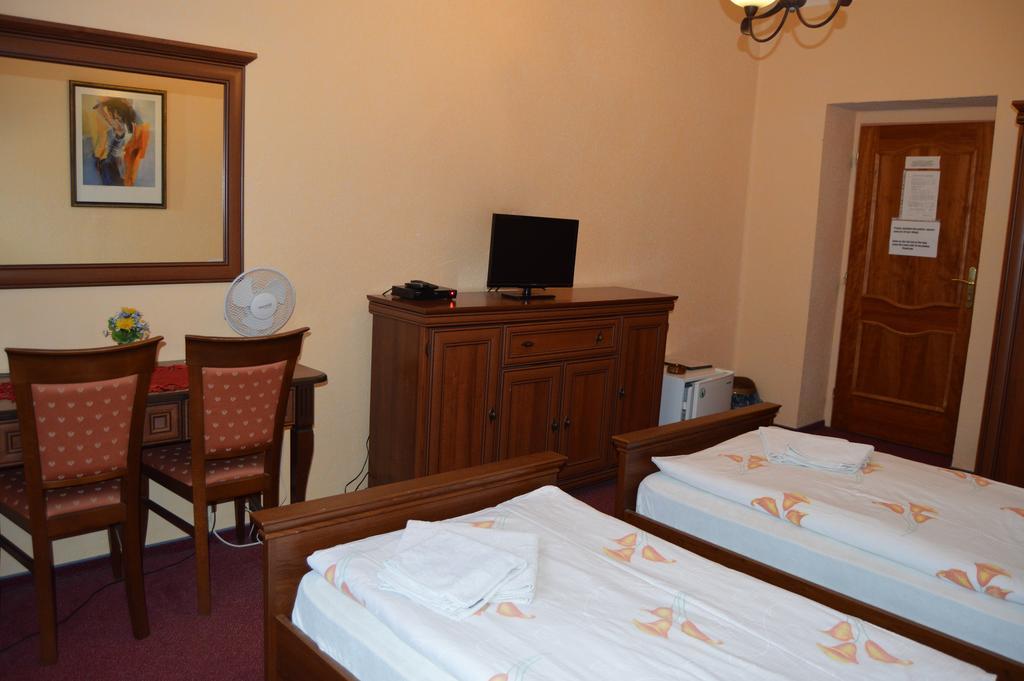 Hotel Paradise Ostrava Quarto foto