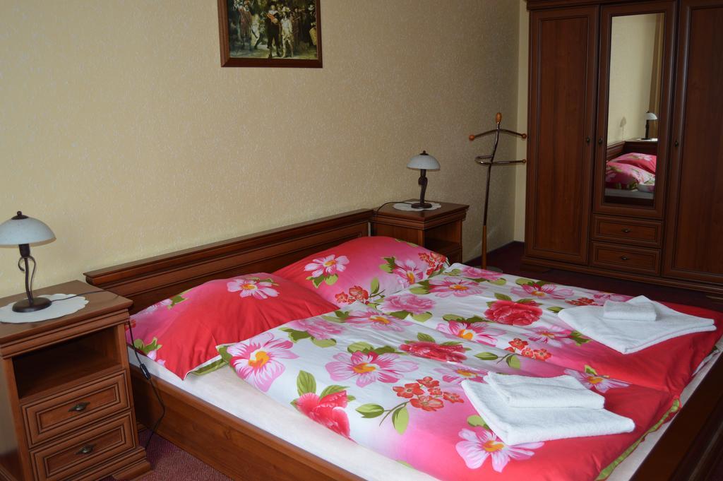 Hotel Paradise Ostrava Quarto foto