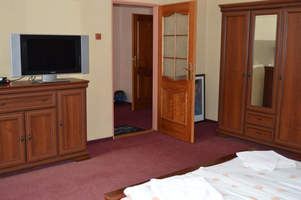 Hotel Paradise Ostrava Quarto foto