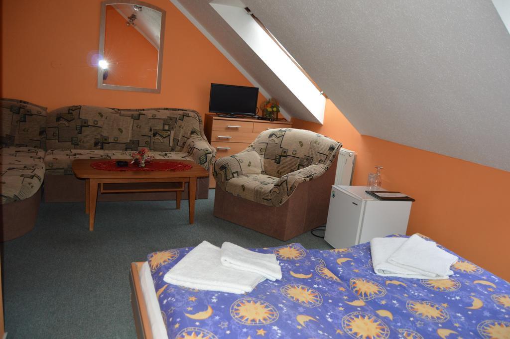 Hotel Paradise Ostrava Quarto foto